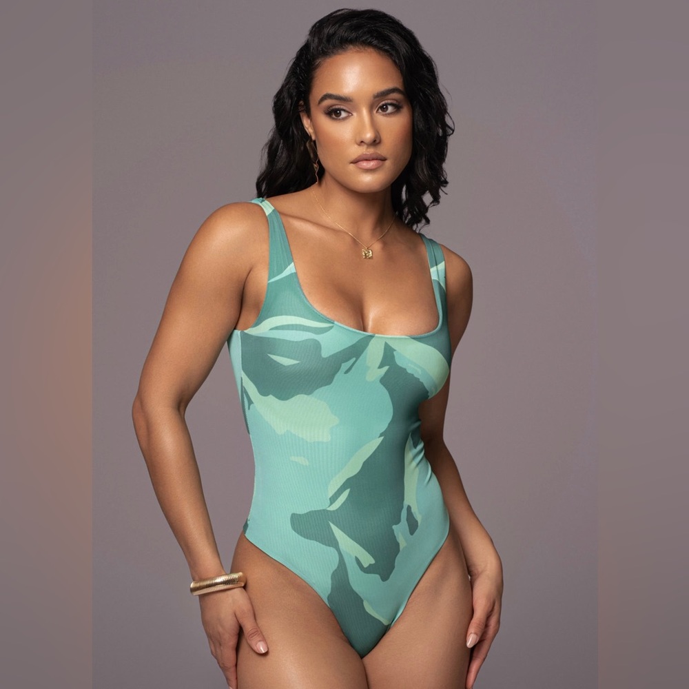 Jluxlabel green mesh bodysuit